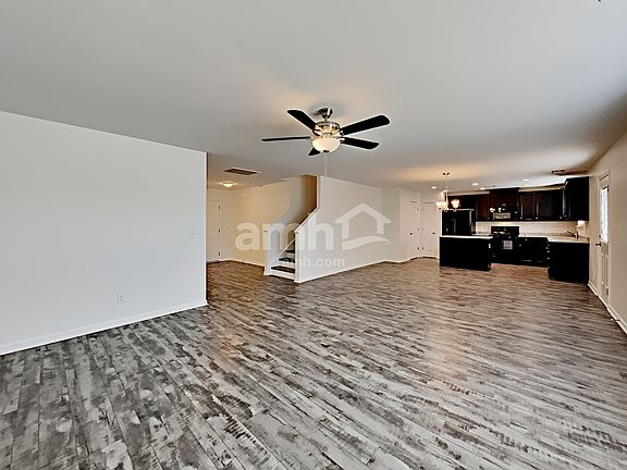 4th image of 1520 Rockwood Ln