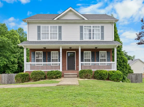 925 Cobbler Dr, Clarksville, TN 37040