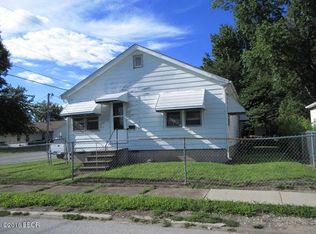 314 W White St, Marion, IL 62959