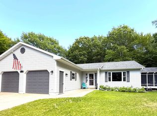2107 Spruce Ln, Houghton, MI 49931