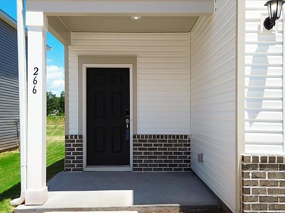 4th image of 266 Fair Cross Cir