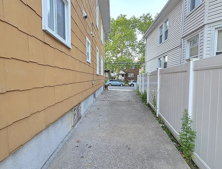 142 Fremont Ave #2 — Photo 66