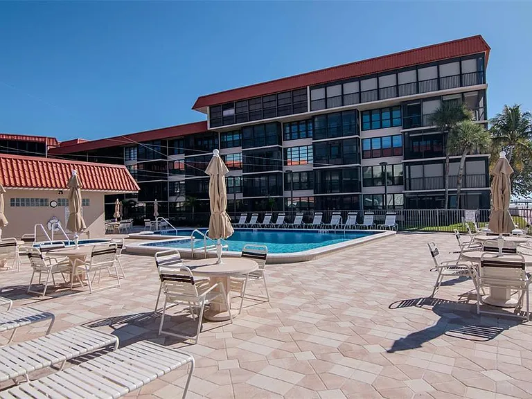 17580 Gulf Blvd #403 — Photo 30