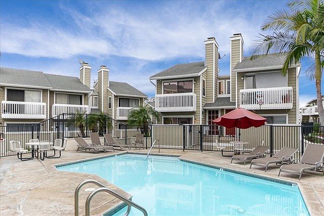 1st image of 14859 Mulberry Dr Unit 304