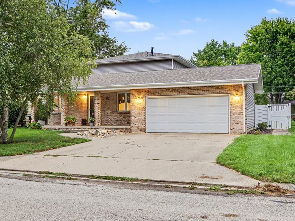 808 N Mohave Dr, Pontiac, IL 61764