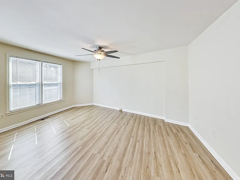 11924 Redtree Way — Photo 14