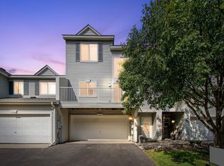 3542 Abercrombie Ln, Stillwater, MN 55082