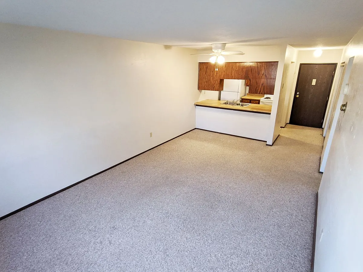 Building Photo - 321 1st Ave SE #RHS-7