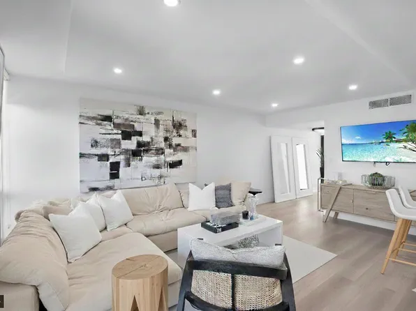 2205 Bridgewood Drive, Boca Raton, FL 33434