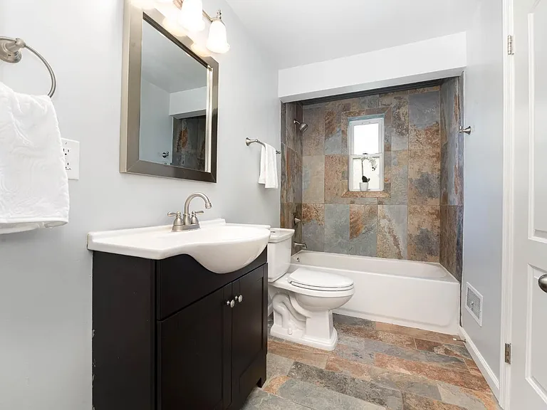 428 Kings Mills Rd — Photo 16