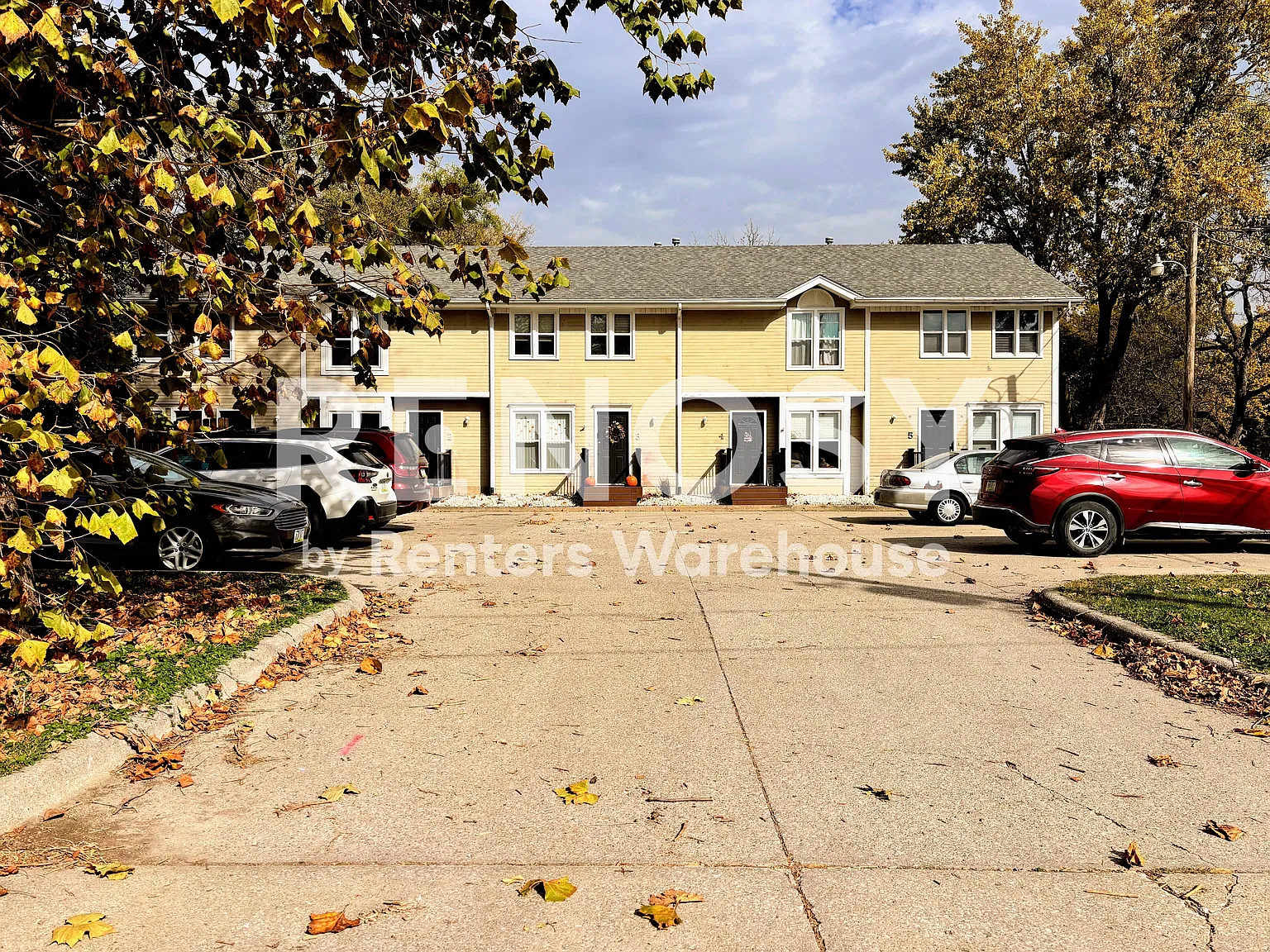 Lovely 2 bedroom Townhome for Rent — Photo 1