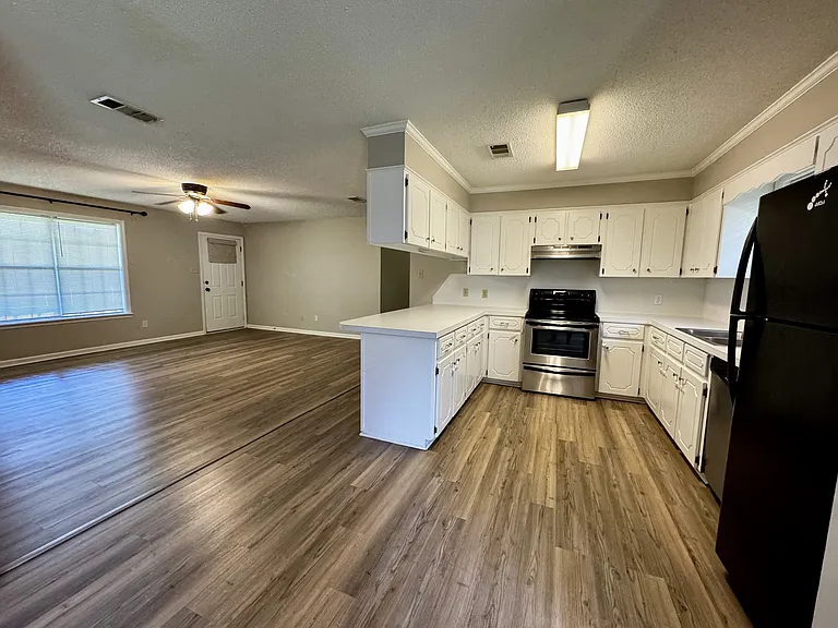 26 Alexis Dr — Photo 5