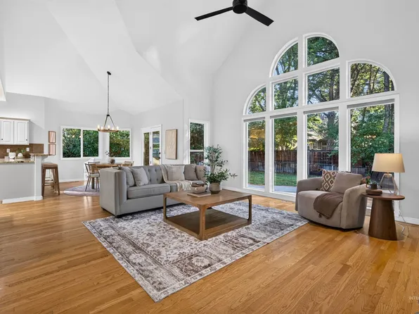 3064 E Nature Dr, Boise, ID 83706