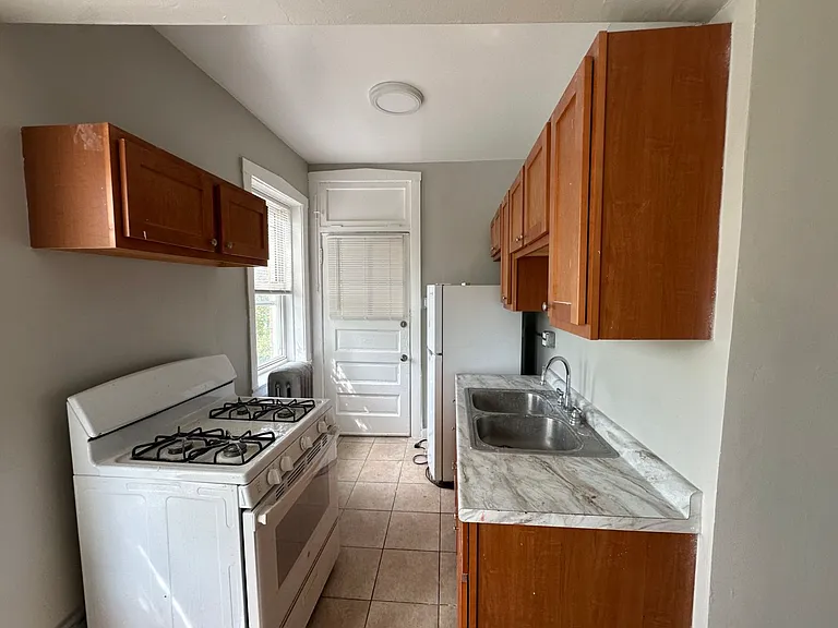 4904-08 N Saint Louis Ave #3E — Photo 8