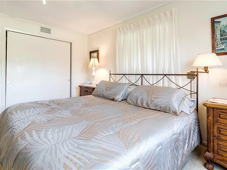 37 Oakland Hills Pl — Photo 20