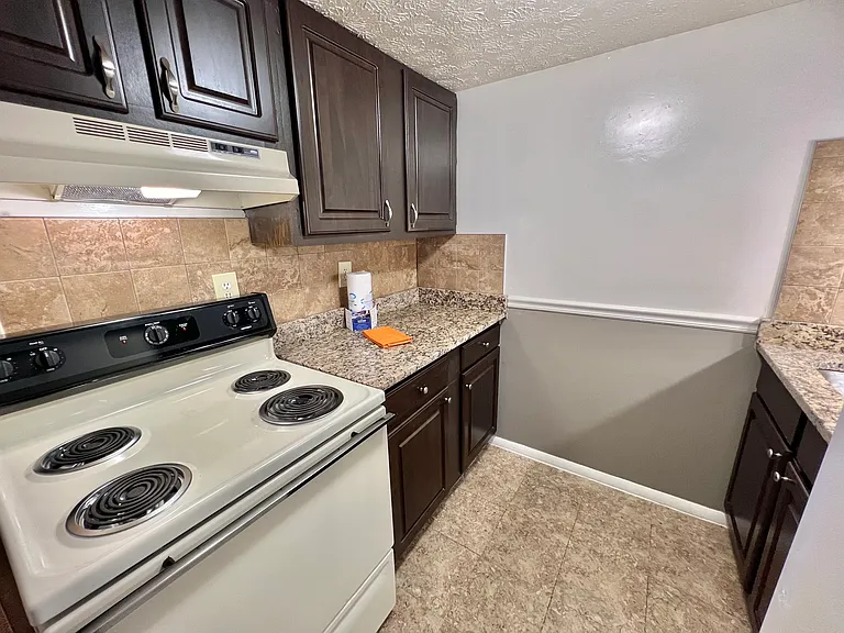 The Woods Apartments — Photo 31
