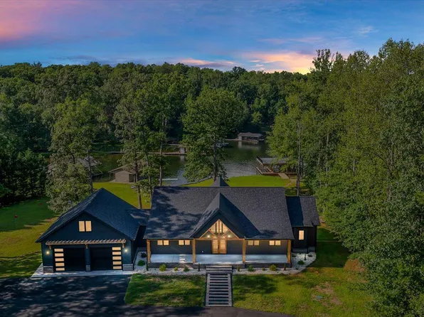 235 Sir Walter Dr, Bumpass, VA 23024