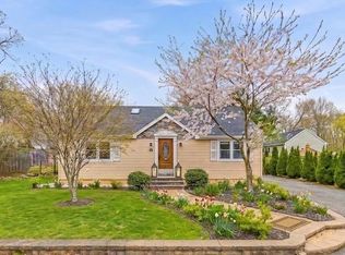 39 Brook St, Mansfield, MA 02048