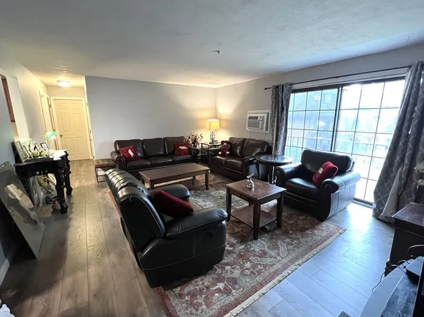 43 West St APT B3, Randolph, MA 02368