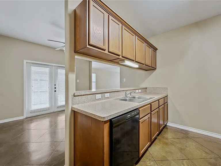 6633 Rhine Dr #B — Photo 12