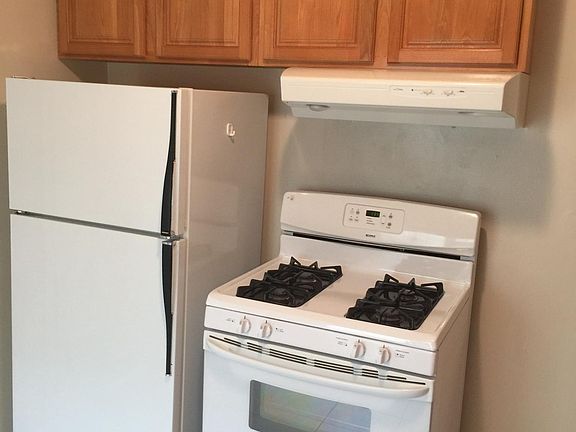 3rd image of 2232 Vicente St APT 3