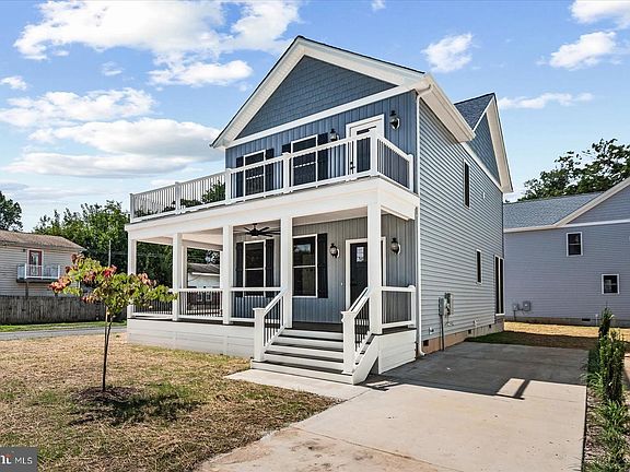 3rd image of 700 Taggart St