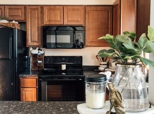 8 Trillium Ct, Madison, WI 53719