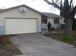5th image of 2828 Bonita Ave