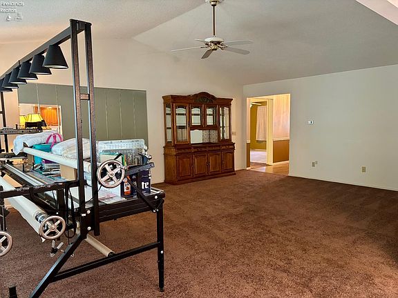 5th image of 141 Briarwood Cir