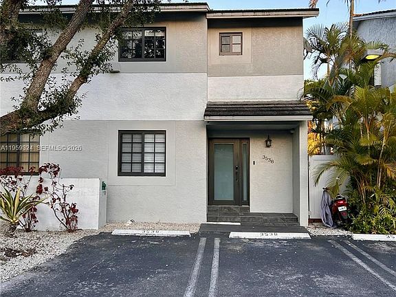 2nd image of 3538 SW 17th St #1B