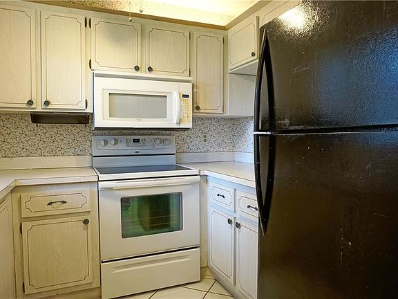 4th image of 2600 SE Ocean Blvd Unit Un Dd 2