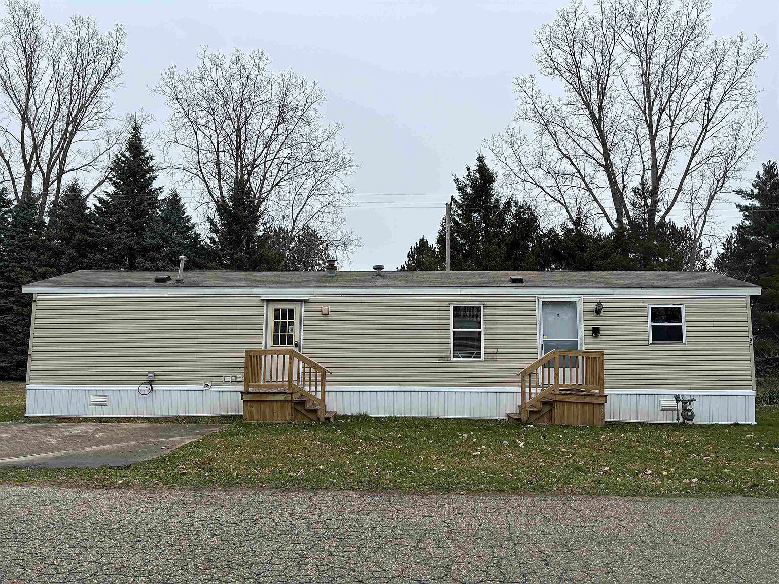 5401 Cedar Dr, Croswell, MI 48422 MLS 50137655 Zillow