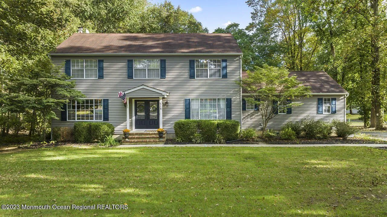 218 Yale Drive photo 1