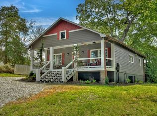 92 Asbury St, Epworth, GA 30541