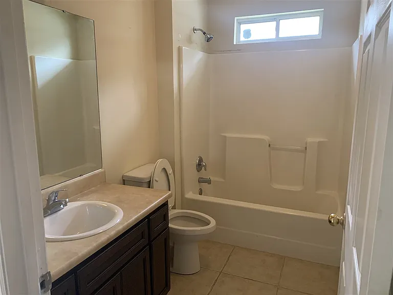 1445 Crescent Hills Dr — Photo 9