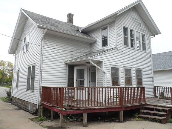 3rd image of 1622 Auburn St