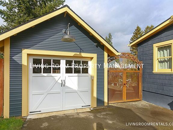 2nd image of 1927 SE Spokane St