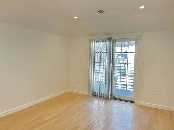 5th image of 146-37 Cherry Ave Floor 2