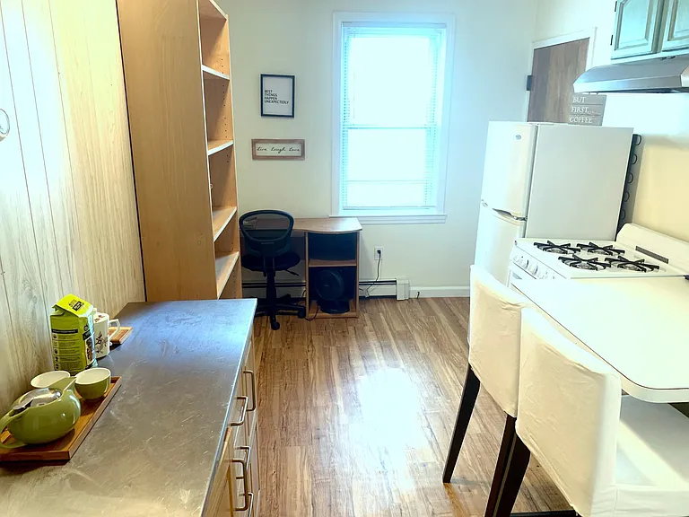 57 Preston St #1L — Photo 34