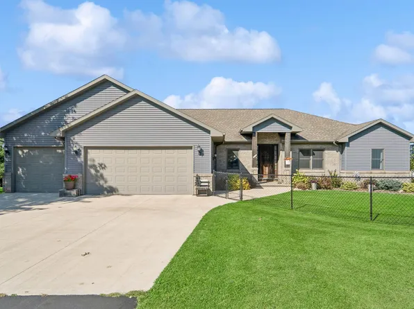 E9498 Brehmer Rd, Fremont, WI 54940