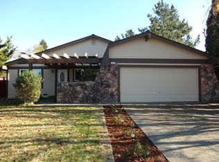 908 Edna Ct, Rohnert Park, CA 94928