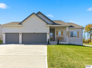 6004 George B Lake Pkwy, Elkhorn, NE 68022