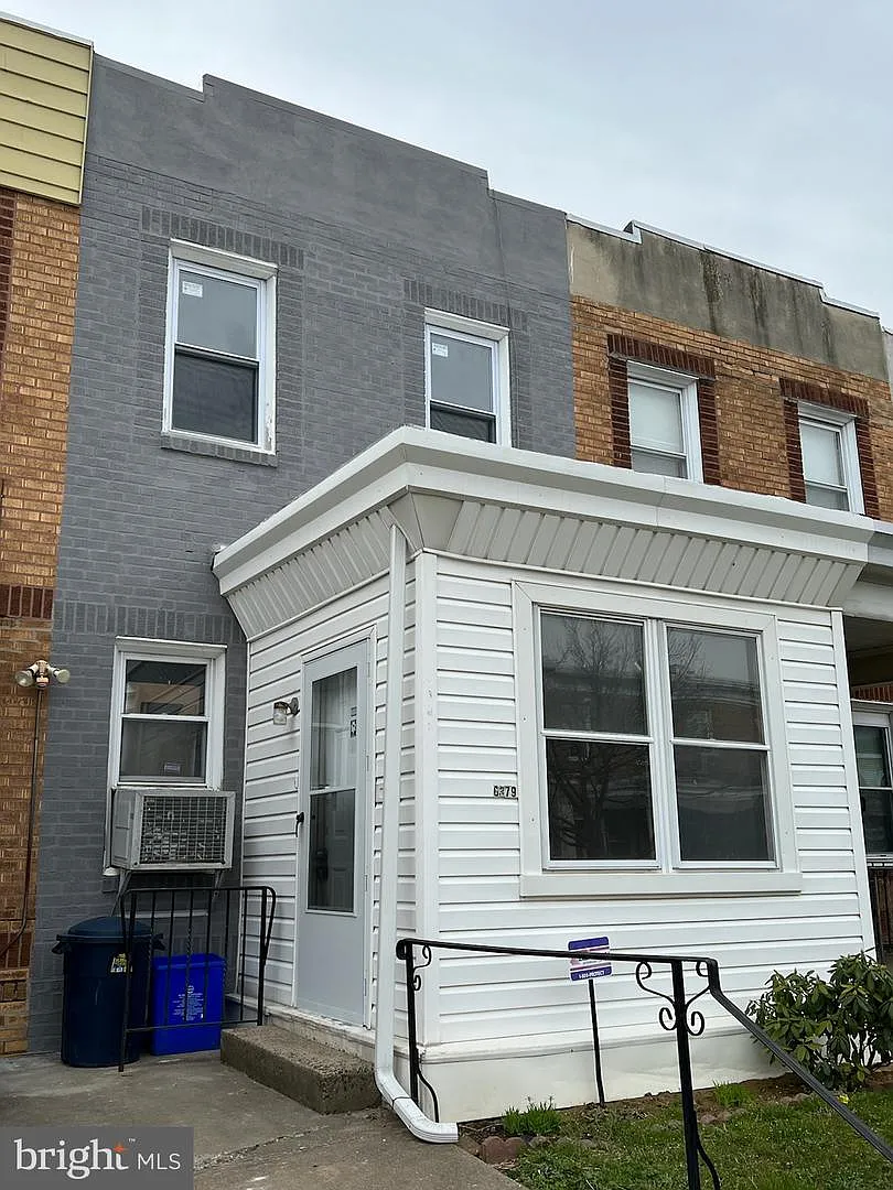 6379 Marsden St photo 1