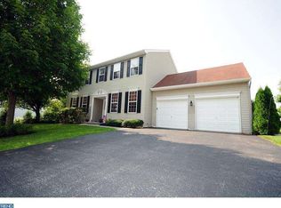 638 Crosshill Rd, Royersford, PA 19468