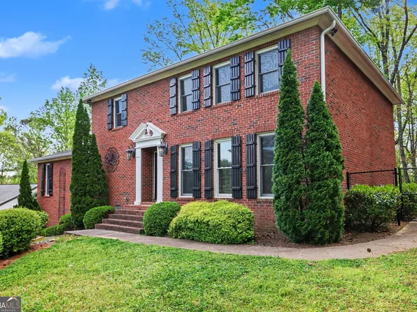205 Marsh Glen Point, Sandy Springs, GA 30328