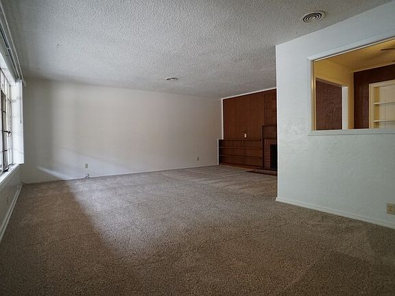 3rd image of 5608 Cypress Ave