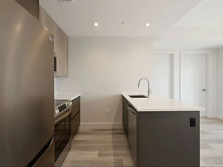 2605 Snyder Ave #2E — Photo 6