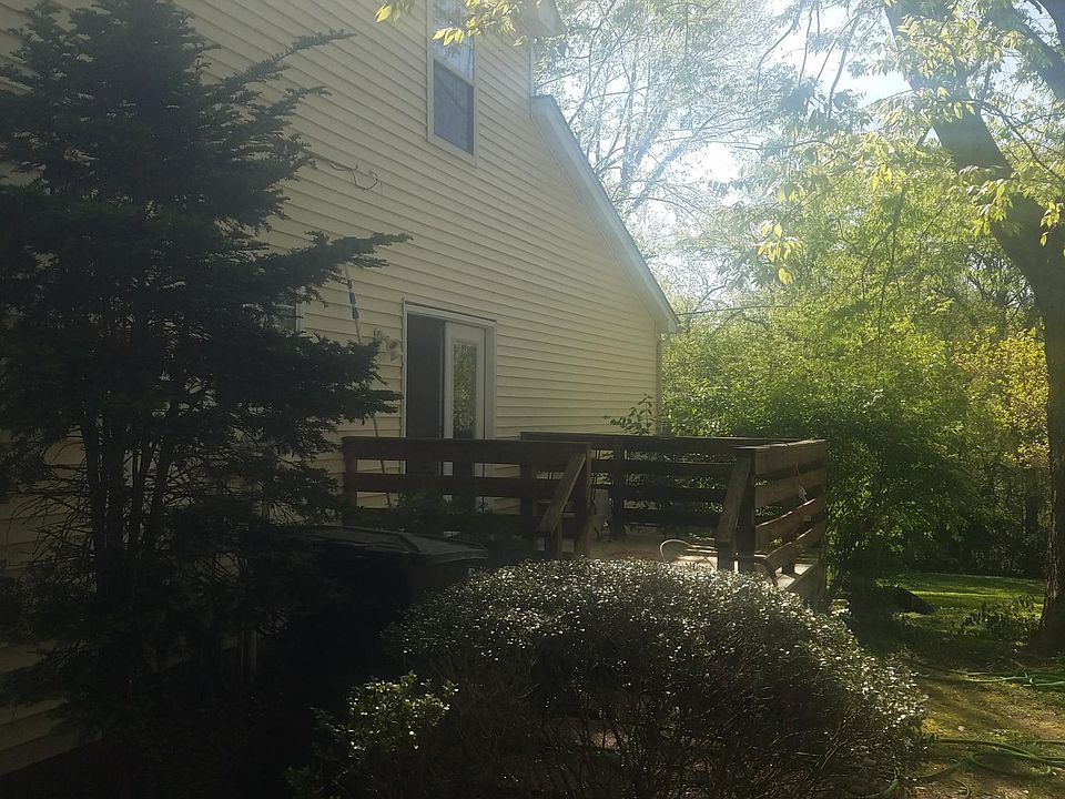2nd image of 1241 Carriage Park Dr