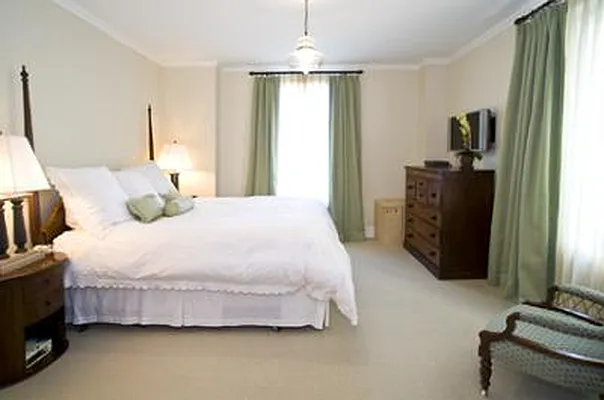 Sold by Corcoran | media 15