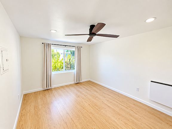 5th image of 478 Oak St